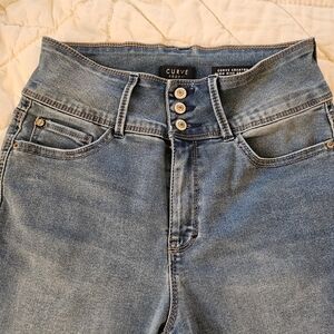 Curve Appeal- Curve Creator High Rise Skinny- 3 Button- Medium Wash- Size 8/29